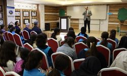 Adıyaman'da 'Bir ayrıcalıktır imam hatipli olmak' konferansı düzenlendi