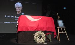 Felsefenin 'hocaların hocası' İoanna Kuçuradi son yolculuğuna uğurlandı