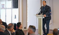 İzmir Bornova'da Başkan Eşki esnafla bir araya geldi