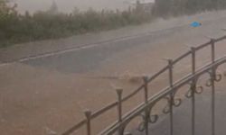 Kahta'da sağanak yağış: Baraj Yolu sele döndü
