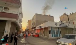 Kahta'da üç katlı evin çatısında yangın