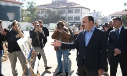 Konya Mevlana Caddesi'nde çevre düzenlemesi sürüyor