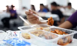 Mersin'de öğrencilere yemek desteği