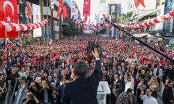 Özgür Özel: 'Bunlar foncudur, vurguncudur, faizcidir, tefecidir; AK Parti'nin 'ak' dediği ne varsa kara çıkmıştır'