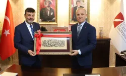 YÖK Başkanı Prof. Dr. Özvar'dan İzmir Kâtip Çelebi'ye ziyaret