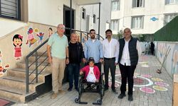 Zabit ailesi için çalışıyor, İkra bilim insanı olmayı hayal ediyor: Enkazdan sonra süren mücadele