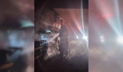 Kırklareli’nde hafriyat kamyonu alev aldı