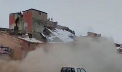 Depremin yeni görüntüleri ortaya çıktı... Binaların çöktüğü anlar kamerada