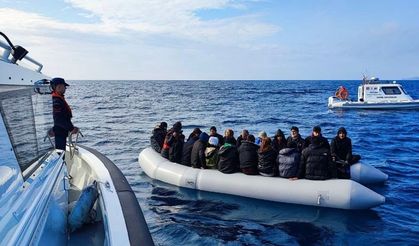 Ayvacık açıklarında 37 kaçak göçmen yakalandı
