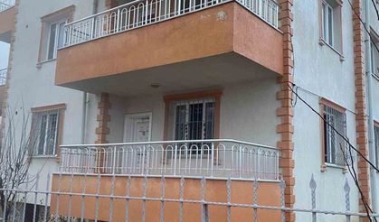 Uşak’ta 4 katlı binada çıkan yangında 1 kişi dumandan etkilendi