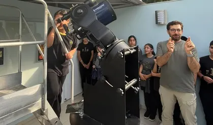 Antalyalı öğrenciler teleskoplarla gökyüzünü keşfetti!