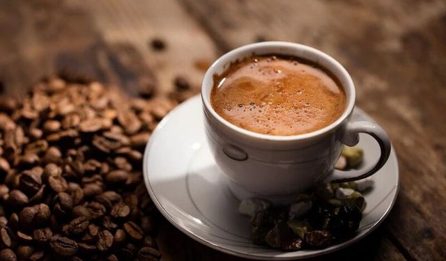 Kahve Keyfiniz Yağ Yakma Seansına Dönüşsün - Fincana Atılan O İki Şey Ezber Bozuyor!
