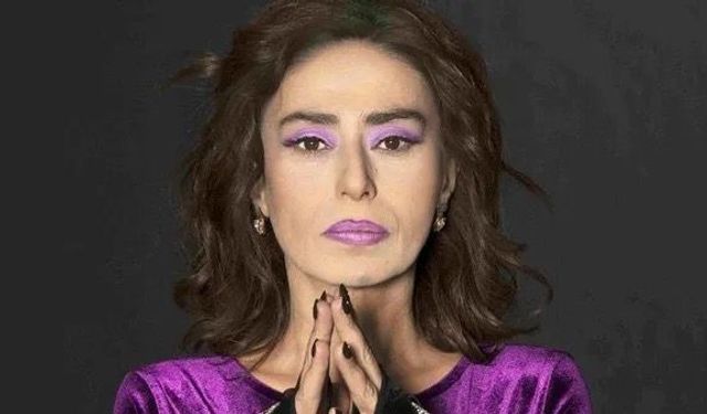 Yıldız Tilbe - Tansiyon Krizi! Hastaneye Koştu, Koluna Cihaz Takıldı