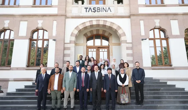 Konya'da uluslararası genç yazarlardan Başkan Altay'a ziyaret