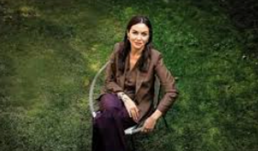 Birce Akalay'ın başı fake hesaplarla dertte!
