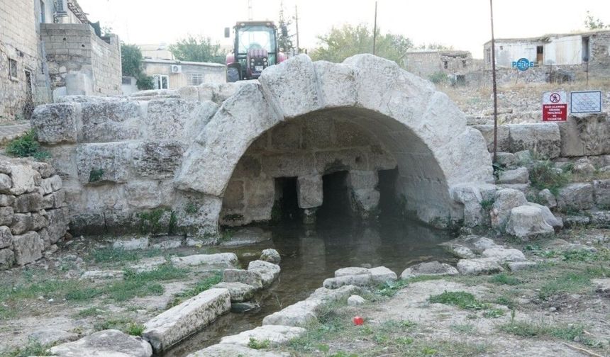 Ferit Gölgül Pirin'deki Roma Çeşmesi'ni ölçtü: 'Bu suyu içmeyin' - Videolu Haber