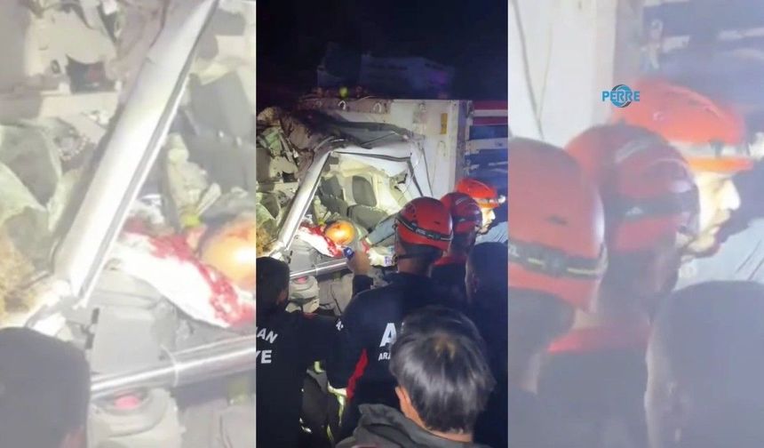 Adıyaman-Kahta kara yolunda kamyonet ile traktör çarpıştı: 1 kişi hayatını kaybetti - Videolu Haber