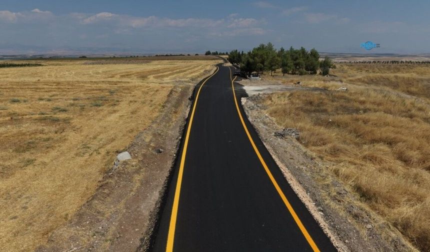 Samsat Göltarla köyünde yol çalışması tamamlandı