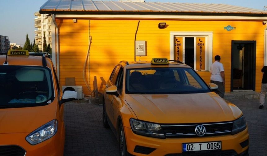 Taksicilerin konteyner dönemi sona eriyor, Tutdere: 'Diğer mahallelere de yapılacak' - Videolu Haber