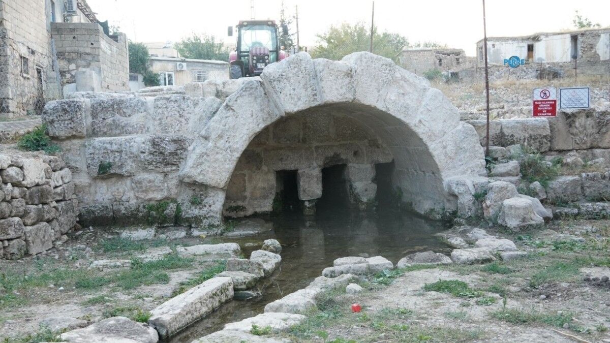 Ferit Gölgül Pirin'deki Roma Çeşmesi'ni ölçtü: 'Bu suyu içmeyin' - Videolu Haber