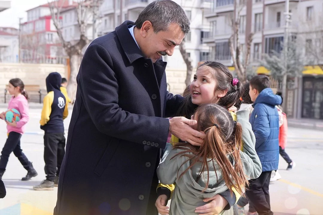 Bakan Tekin'den 11 Ekim Dünya Kız Çocukları Günü mesajı