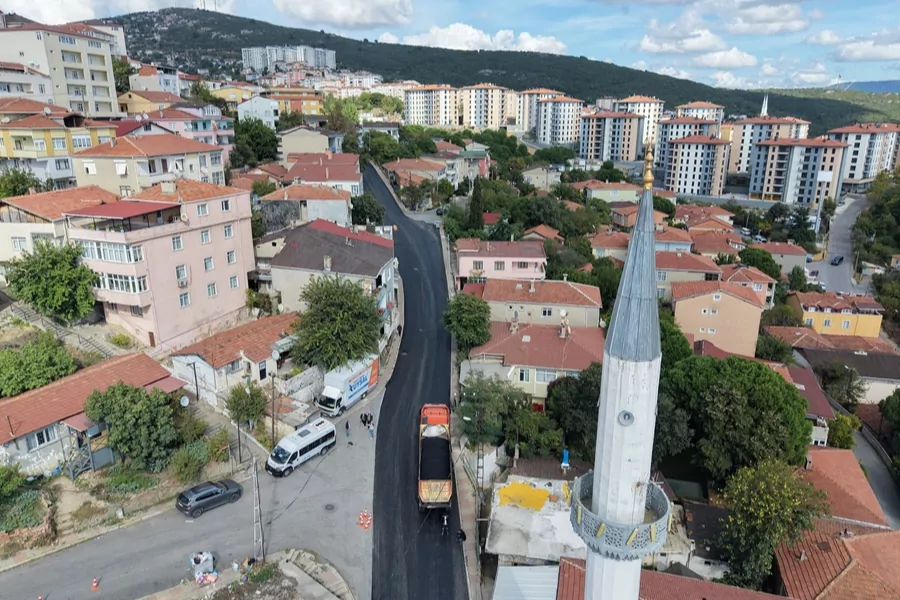 Maltepe'de asfalt seferberliği devam ediyor